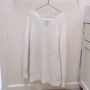 American eagle white crew neck sweater